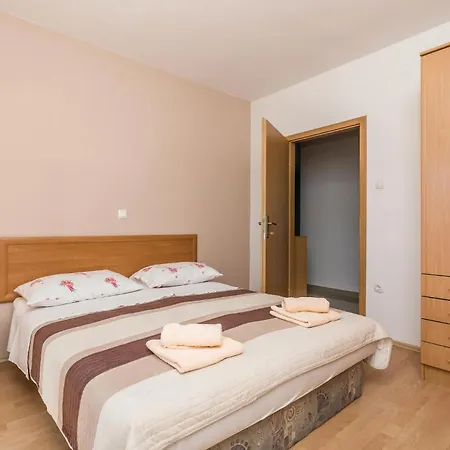 Stunning In With Kitchen Apartment Lovran